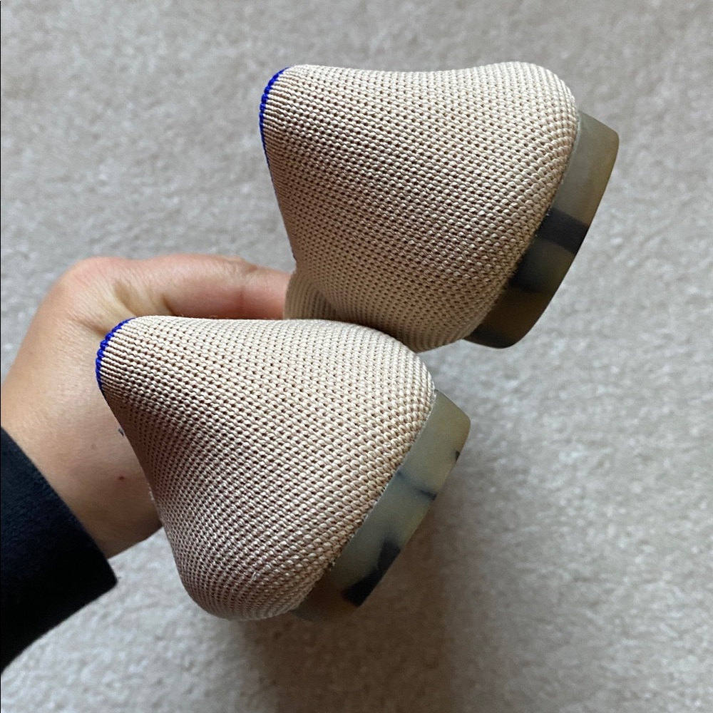 ROTHY'S "The Point" Knit Flats Size 8W Beige Comfort - Picture 7 of 10